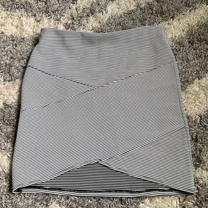 Striped mini skirt🖤